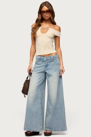 Stitched Low Rise Wide Leg Jeans